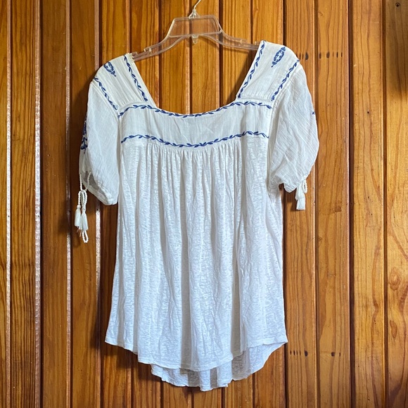 Lucky Brand Linen Cream and Navy Embroidered Folk Peasant Top - Picture 7 of 7